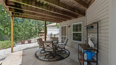 Beautifully maintained home in the Highlands area that comes - photo 44