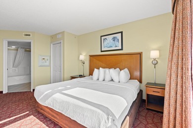 Bay View Resort is located on the board walk and is at the heart - photo 10
