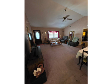 This well maintained 2bedroom, 2 bathroom home built in 1992 - photo 11
