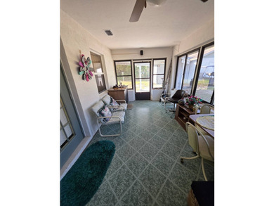 This well maintained 2bedroom, 2 bathroom home built in 1992 - photo 12
