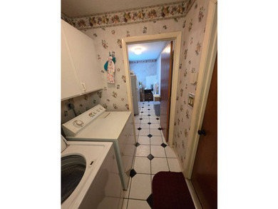 This well maintained 2bedroom, 2 bathroom home built in 1992 - photo 13