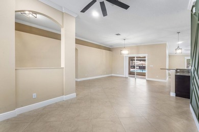 Elevated South Florida living in well appointed 3BR/2BA/2CG pool - photo 13
