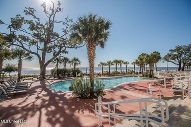 Wake up every morning to gorgeous Gulfport Beach views! Enjoy - photo 6