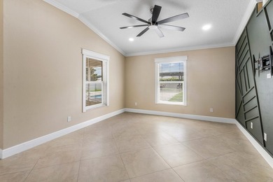 Elevated South Florida living in well appointed 3BR/2BA/2CG pool - photo 19
