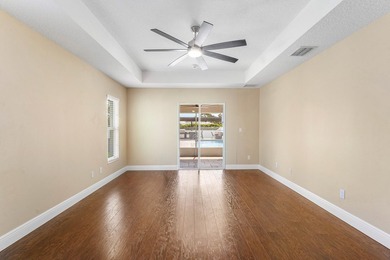 Elevated South Florida living in well appointed 3BR/2BA/2CG pool - photo 21