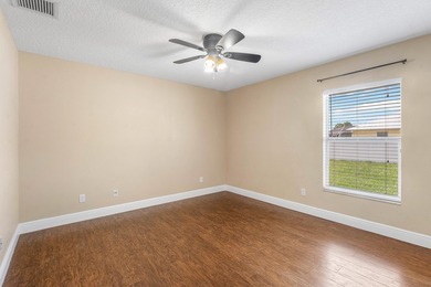 Elevated South Florida living in well appointed 3BR/2BA/2CG pool - photo 27