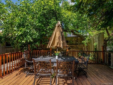 Beautiful detached single-family home situated on an oversized - photo 10
