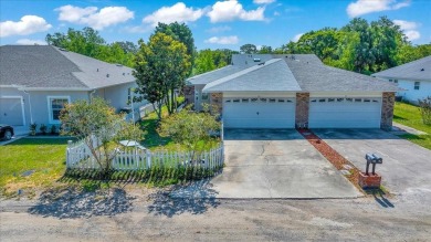 Lake Townhome/Townhouse For Sale in Eustis, Florida