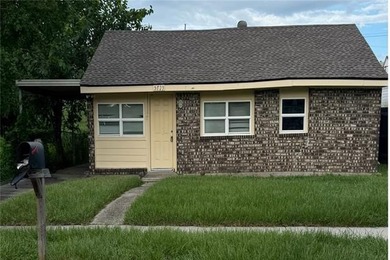 Lake Pontchartrain Home For Sale in New Orleans Louisiana