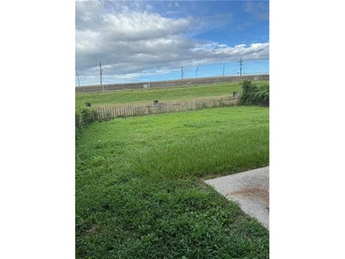 Calling all investors and flippers! This 3-bedroom, 1.5-bath - photo 8
