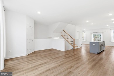 AGENTS - PLEASE VIEW AGENT REMARKS IN BRIGHT MLS. Spacious - photo 8