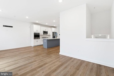 AGENTS - PLEASE VIEW AGENT REMARKS IN BRIGHT MLS. Spacious - photo 10
