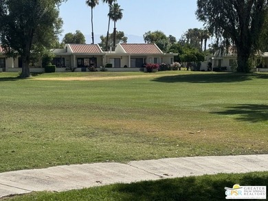 Live on the golf course! Renovated turnkey home overlooking the - photo 1