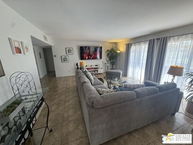 Live on the golf course! Renovated turnkey home overlooking the - photo 8