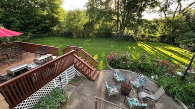 Nestled in a quiet, sought-after Huntington neighborhood, this - photo 3