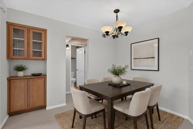 Granite counters, stainless steel appliances, upgraded tiles - photo 4