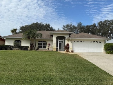 Lake Home For Sale in Sebring, Florida