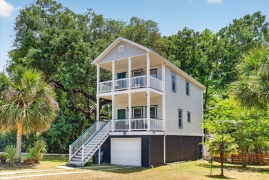 Welcome to this beautifully updated 3 bed/3-full-bath Charleston - photo 4