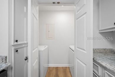 Welcome home to this inviting newly remodled 3 bedroom, 2 - photo 10
