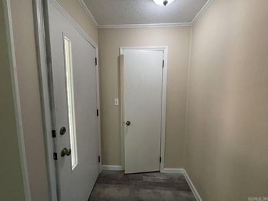 Refreshed, move-in-ready 3-bedroom 2-bath 1260 sq ft home with a - photo 11