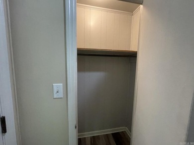 Refreshed, move-in-ready 3-bedroom 2-bath 1260 sq ft home with a - photo 12