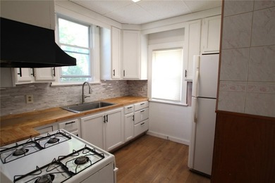 Just listed! This charming home features 3 bedrooms and 1 full - photo 15
