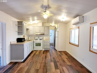 Spacious Cabin at Whaleshead Beach Resort! Two Bedrooms, two - photo 16