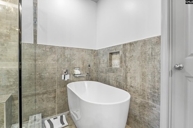 Welcome to this beautiful 4-bedroom, 2.5-bath home located in - photo 24