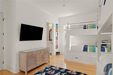Enchanted Hideaway is a luxurious retreat that offers an - photo 28
