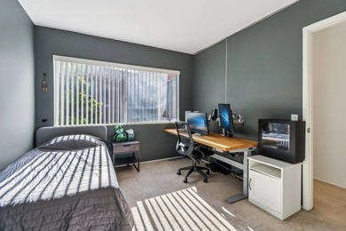 Bright and beautifully maintained townhome in the heart of - photo 7