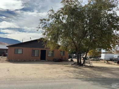 Lake Home For Sale in Lake Isabella, California