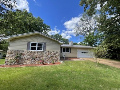 Refreshed, move-in-ready 3-bedroom 2-bath 1260 sq ft home with a - photo 50