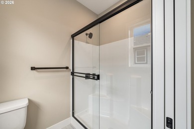 Beautiful new Traditional home backing to serene greenspace - photo 10