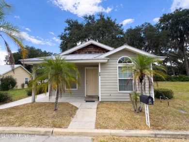 Lake Home For Sale in Welaka, Florida