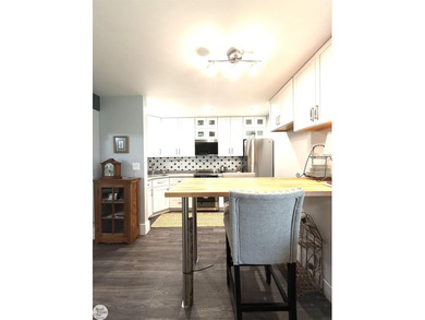 Fort Gratiot, Lake Huron condo. Impeccably remodeled condo in - photo 6