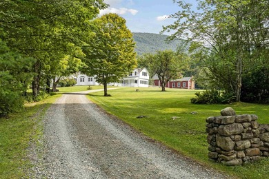 Rustic simplicity. Luxury retreatplete privacy and surrounded by - photo 7