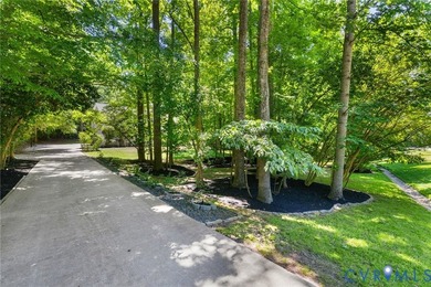 POTENTIAL 1ST FLOOR BEDROOM. Beautifully RENOVATED home - photo 7