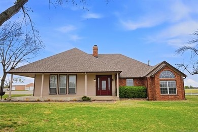 12 Acres m/l, with a Beautiful home featuring a large open plan - photo 2
