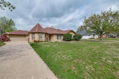 Lake Home Sale Pending in Southlake, Texas