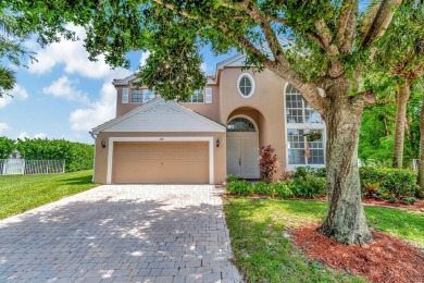 (private lake, pond, creek) Home For Sale in Royal Palm Beach Florida