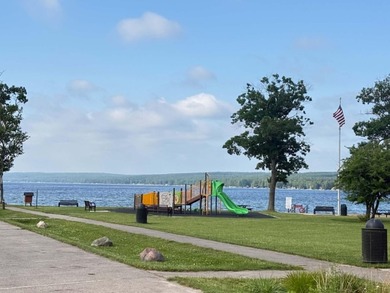 Handyman Special in a Prime Hubbard Lake Location! Don't miss - photo 11