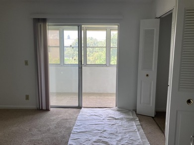 1 Bedroom, 1 Bath, 2nd floor unit. Great refreshed unit, brand - photo 13