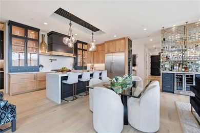 Luxury condo FULLY FURNISHED offering resort-style living in - photo 14