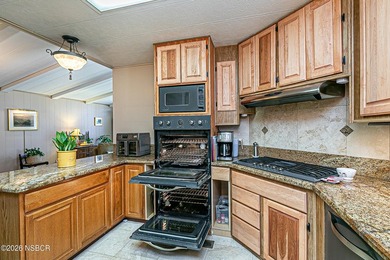 Updated & Move-In Ready! This beautifully maintained 2-bedroom - photo 15