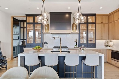 Luxury condo FULLY FURNISHED offering resort-style living in - photo 17