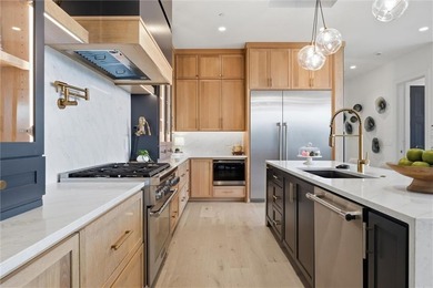Luxury condo FULLY FURNISHED offering resort-style living in - photo 20