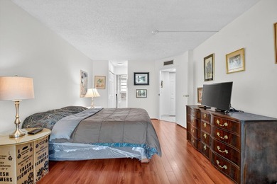 This seller is packed and ready to head up North. Step into this - photo 21