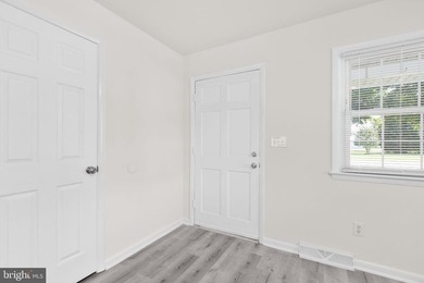 Perfect for Retirees or First-Time Buyers - Water views just - photo 5