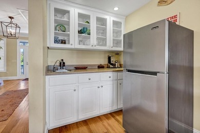 Custom built, 5BR/5BA home on the corner of Pompano, w/ ocean - photo 8