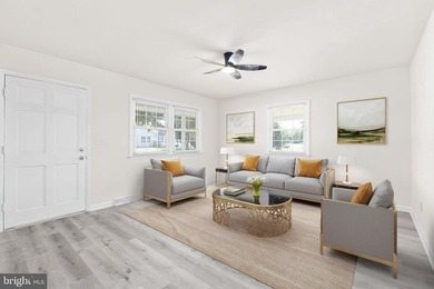 Perfect for Retirees or First-Time Buyers - Water views just - photo 8